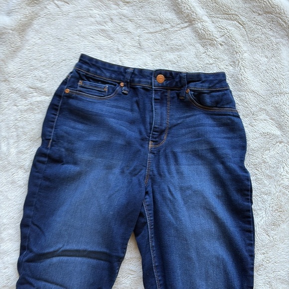 No Boundaries Stretch Skinny Jeans | Dark Wash Jeggings | High Rise Fit | Size 9 - Picture 2 of 8